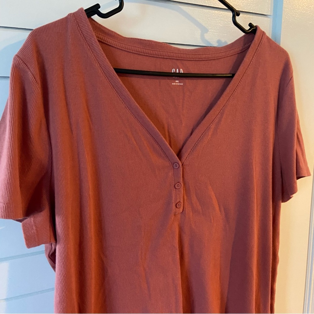 GAP Muave Ribbed Button Tshirt Size XXL - Picture 2 of 5